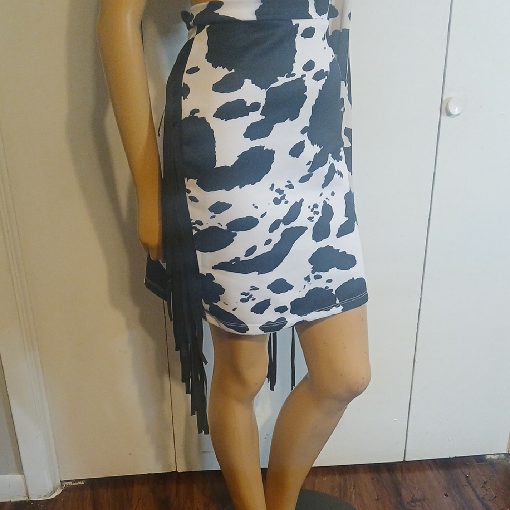 Chic Black and White Cow Print Skirt